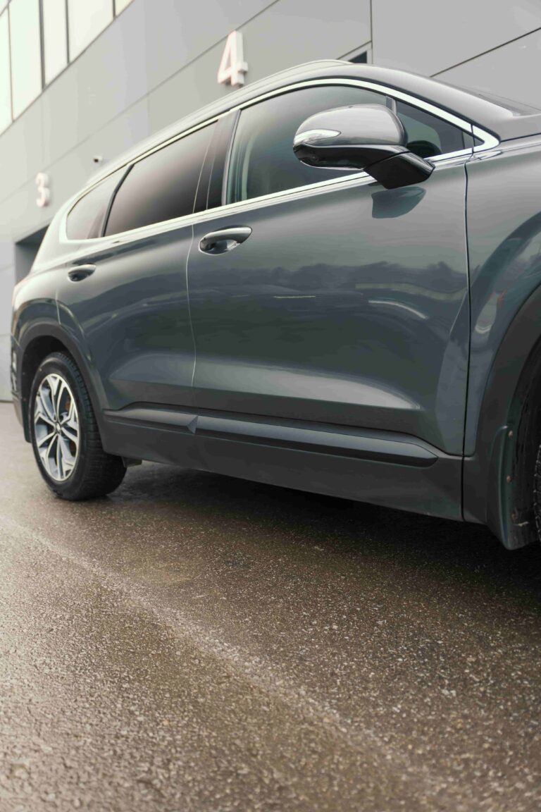 Химчистка и оклейка молдингов Hyundai Santa Fe