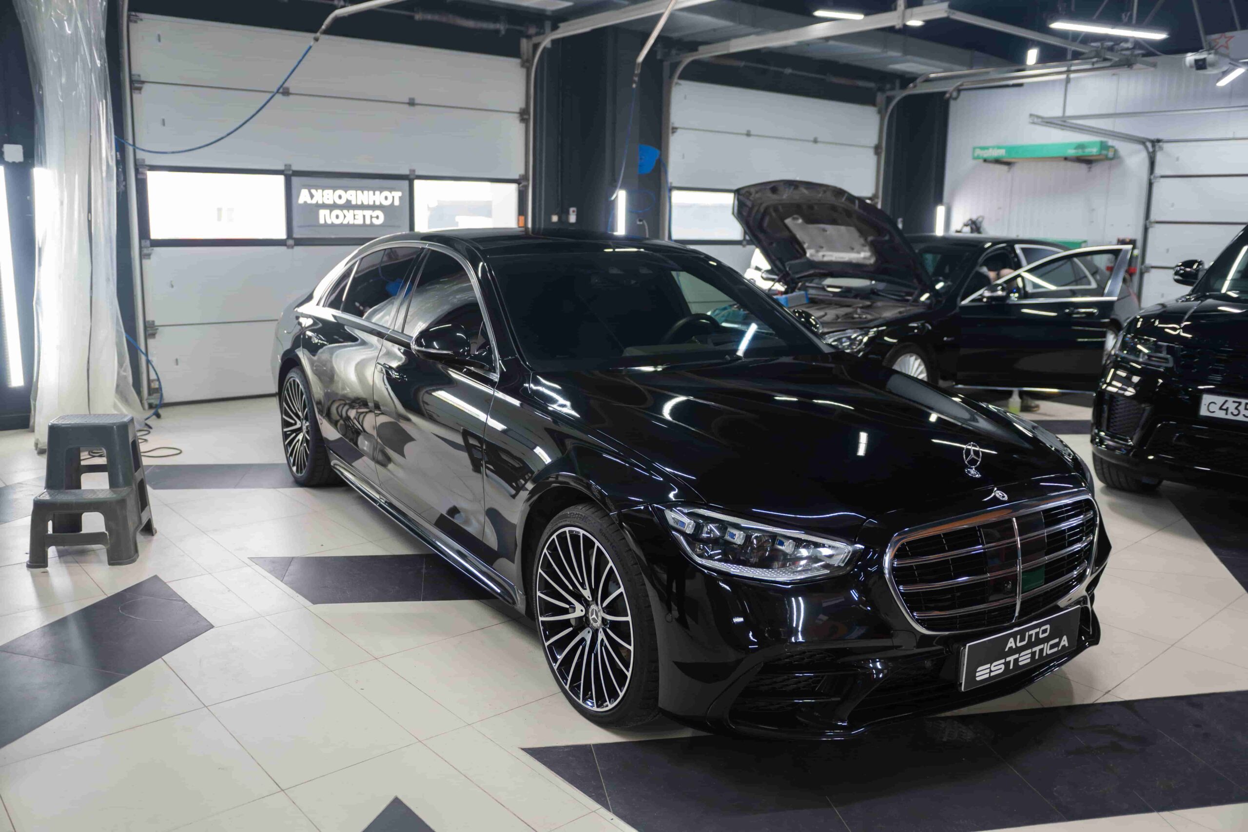 Защита лобового стекла Mercedes-Benz S-Class (W223) премиальной плёнкой Profilm: идеальная прозрачность и безопасность